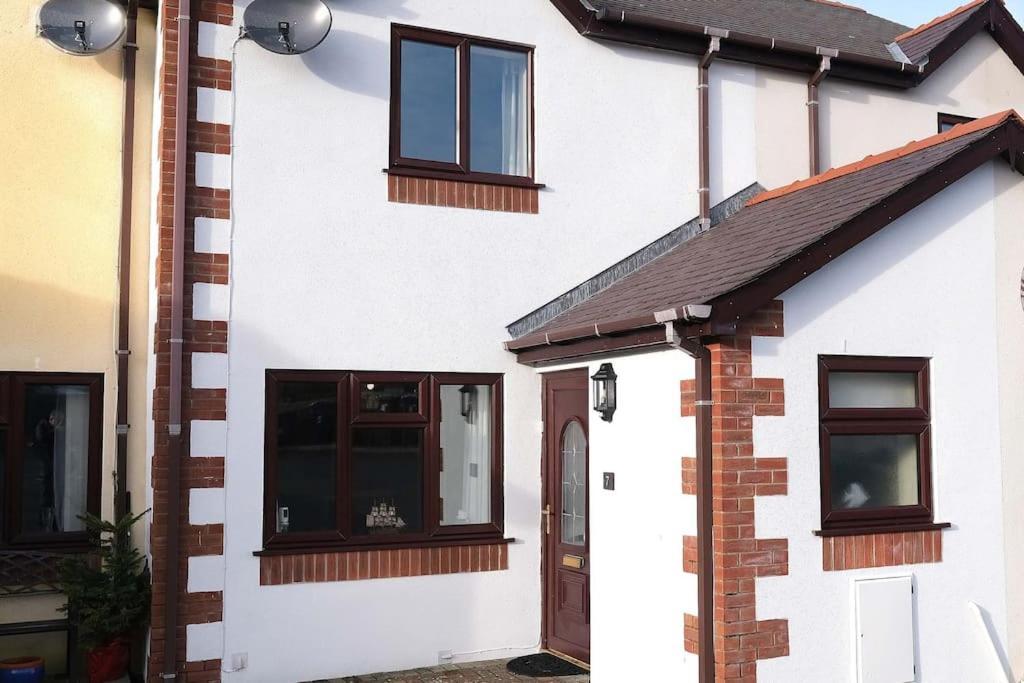 Lovely Two Bed Home In Cemaes, Anglesey Kültér fotó