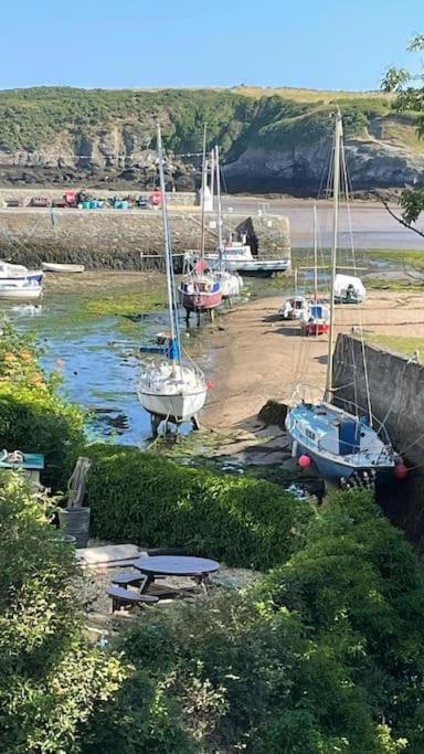 Lovely Two Bed Home In Cemaes, Anglesey Kültér fotó